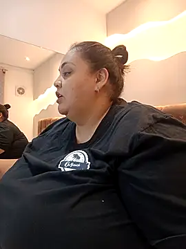 Snapshot of Alisson_am chatting on November 6, 2025, 11:14 am Alisson am online show from November 6, 2025, 11:14 am