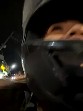 perlita05 online show from November 16, 2025, 2:27 am