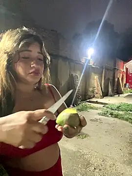 perlita05 online show from January 5, 2026, 11:19 pm