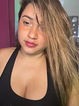 Snapshot of perlita05 chatting on February 3, 2026, 6:22 am perlita05 online show from February 3, 2026, 6:22 am