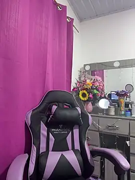 Snapshot of perlita05 chatting on February 3, 2026, 4:54 am perlita05 online show from February 3, 2026, 4:54 am