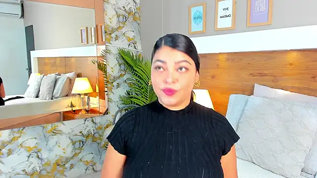 Snapshot of EmaBakker chatting on December 1, 2025, 11:55 am EmaBakker online show from December 1, 2025, 11:55 am