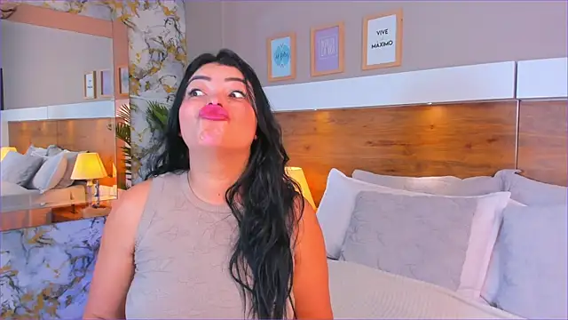 EmaBakker online show from January 18, 2026, 11:24 am