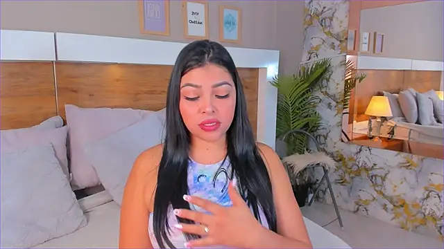 Snapshot of EmaBakker chatting on November 28, 2025, 11:32 am EmaBakker online show from November 28, 2025, 11:32 am