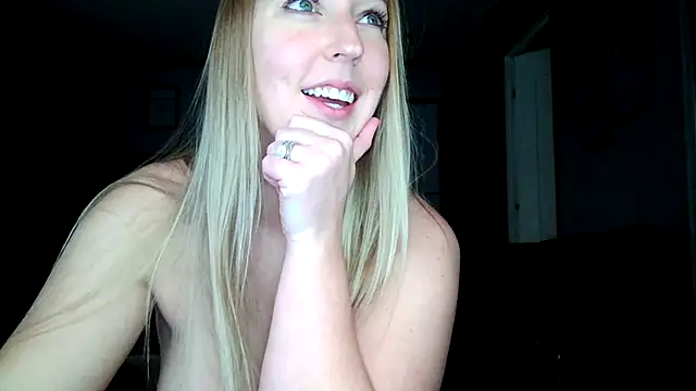 Snapshot of lucyallen4201 chatting on January 22, 2025, 10:37 pm lucyallen4201 online show from January 22, 2025, 10:37 pm