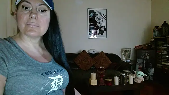 mandaloriangirls online show from April 17, 2026, 6:00 pm