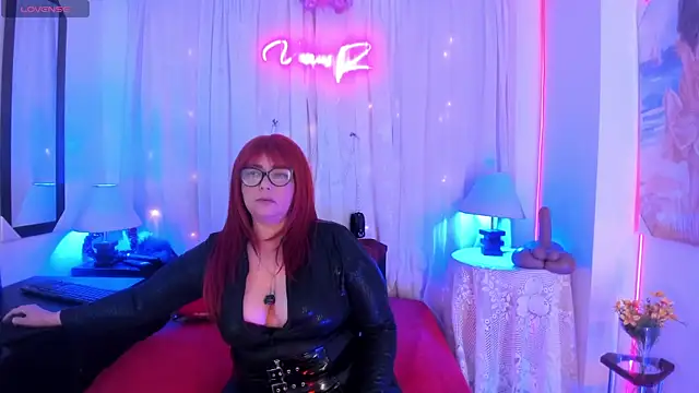 Snapshot of Venus_R0se chatting on July 25, 2026, 10:27 pm Venus R0se online show from July 25, 2026, 10:27 pm