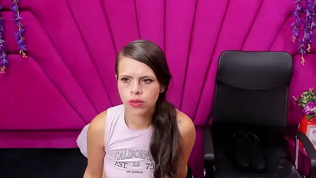 Mariana Benett online show from January 29, 2025, 8:04 pm