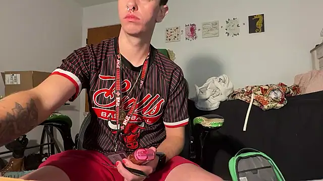 twentywithafelonyy online show from December 4, 2025, 8:13 am