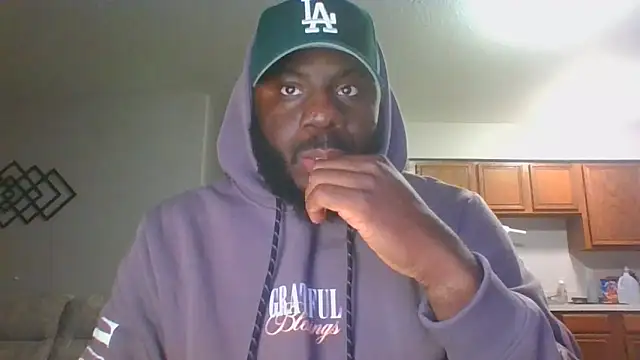 Stayinalive1992 online show from October 28, 2025, 1:17 am