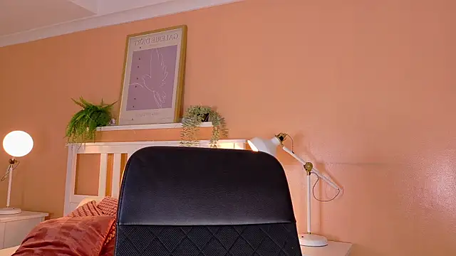 Snapshot of ParisFox_ chatting on November 7, 2025, 7:51 pm ParisFox online show from November 7, 2025, 7:51 pm