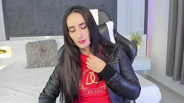 SaraGomez1 online show from January 5, 2026, 5:27 pm