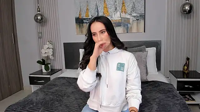 SaraGomez1 online show from May 23, 2026, 12:15 pm