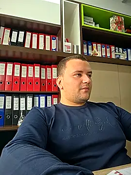 KarlosCarutox online show from December 2, 2025, 11:45 am