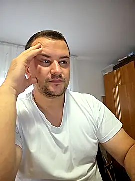 Snapshot of KarlosCarutox chatting on September 9, 2025, 3:54 pm KarlosCarutox online show from September 9, 2025, 3:54 pm