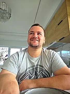 Snapshot of KarlosCarutox chatting on November 12, 2025, 12:20 pm KarlosCarutox online show from November 12, 2025, 12:20 pm