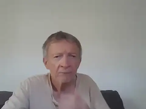 naturiste974 online show from March 13, 2025, 8:04 am