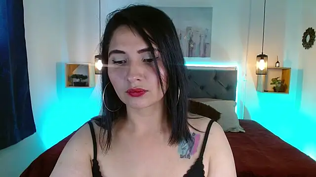 Snapshot of emily_leinner chatting on March 17, 2025, 1:50 pm emily leinner online show from March 17, 2025, 1:50 pm