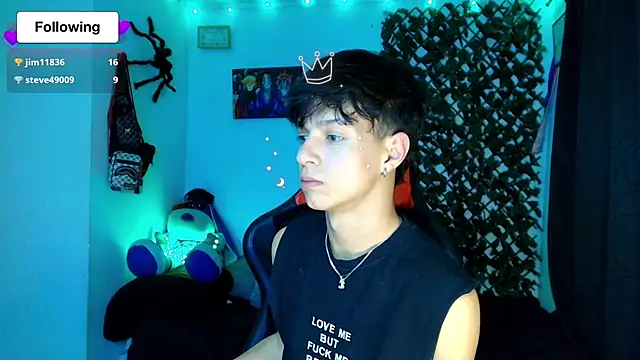 Snapshot of twink_sebas_ chatting on February 11, 2025, 5:16 am twink sebas online show from February 11, 2025, 5:16 am