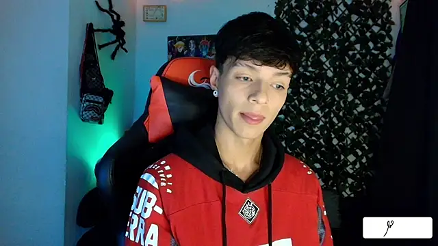 Snapshot of twink_sebas_ chatting on February 10, 2025, 6:20 am twink sebas online show from February 10, 2025, 6:20 am
