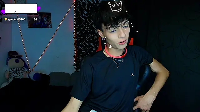 Snapshot of twink_sebas_ chatting on February 15, 2025, 6:33 am twink sebas online show from February 15, 2025, 6:33 am