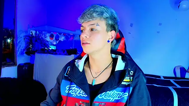 Snapshot of twink_sebas_ chatting on November 28, 2025, 5:18 am twink sebas online show from November 28, 2025, 5:18 am