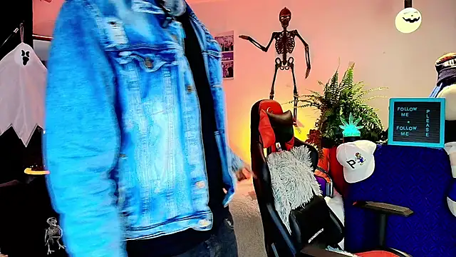 Snapshot of twink_sebas_ chatting on October 21, 2025, 4:56 am twink sebas online show from October 21, 2025, 4:56 am