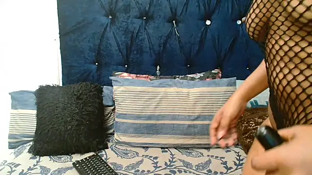 Snapshot of xTALLSEXYBUMx chatting on June 4, 2026, 7:24 am xTALLSEXYBUMx online show from June 4, 2026, 7:24 am