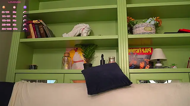 Snapshot of LindaFarmer chatting on March 27, 2026, 8:26 am LindaFarmer online show from March 27, 2026, 8:26 am