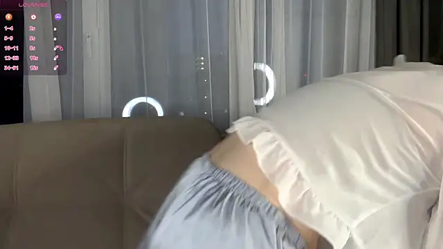 Snapshot of LindaFarmer chatting on December 15, 2025, 3:34 am LindaFarmer online show from December 15, 2025, 3:34 am