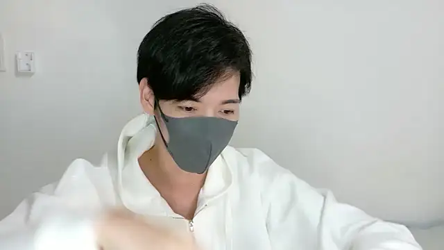 Snapshot of itsme_LEON chatting on November 5, 2025, 1:03 pm itsme LEON online show from November 5, 2025, 1:03 pm