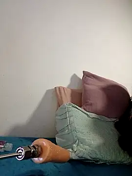 Kim 19 online show from April 18, 2026, 10:10 pm