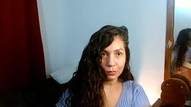 Snapshot of naihroby chatting on March 1, 2025, 7:51 am naihroby online show from March 1, 2025, 7:51 am