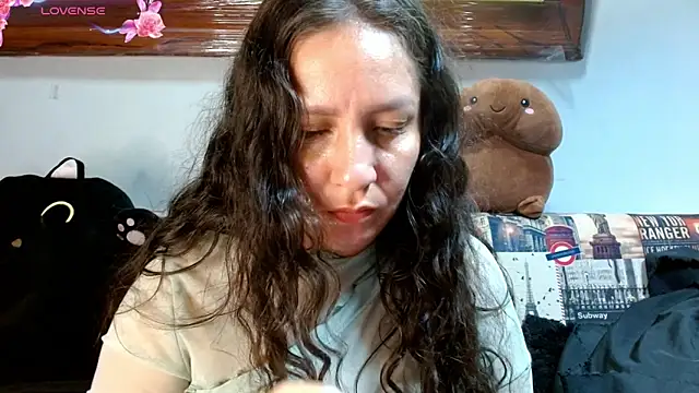 Snapshot of naihroby chatting on September 16, 2025, 6:14 am naihroby online show from September 16, 2025, 6:14 am