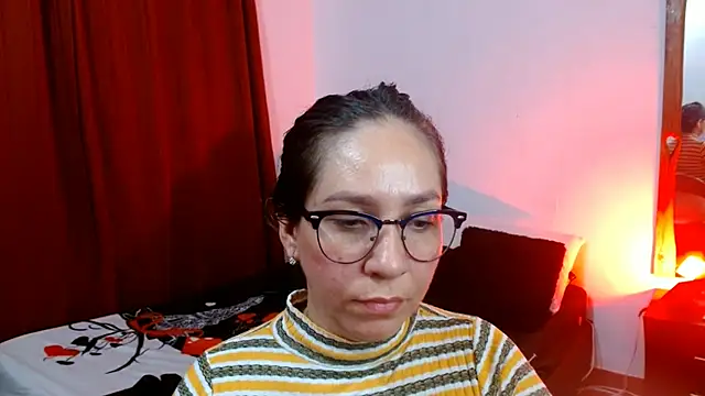 Snapshot of naihroby chatting on February 18, 2025, 3:21 am naihroby online show from February 18, 2025, 3:21 am