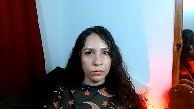 Snapshot of naihroby chatting on February 25, 2025, 1:41 am naihroby online show from February 25, 2025, 1:41 am