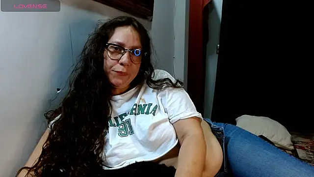 Snapshot of naihroby chatting on September 21, 2025, 5:12 am naihroby online show from September 21, 2025, 5:12 am