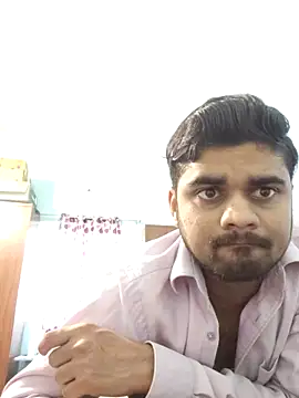 Snapshot of Ishan003 chatting on April 24, 2026, 2:13 am Ishan003 online show from April 24, 2026, 2:13 am