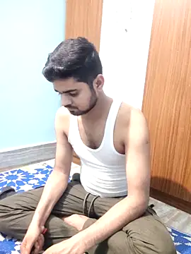 Ishan003 online show from April 22, 2026, 2:46 pm