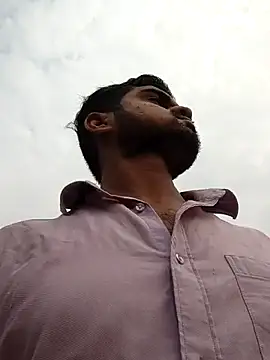 Ishan003 online show from April 22, 2026, 2:07 am