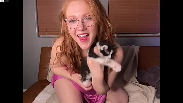 Snapshot of Scarlettredff chatting on January 24, 2025, 4:59 am Scarlettredff online show from January 24, 2025, 4:59 am