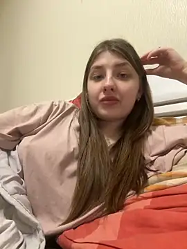 sexyy girl  online show from November 5, 2025, 2:31 pm