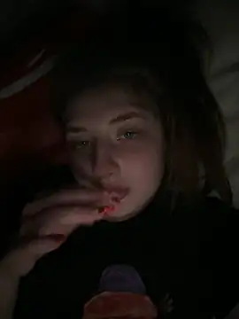 sexyy girl  online show from February 19, 2025, 4:33 pm