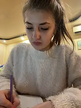 sexyy girl  online show from December 20, 2024, 3:10 pm