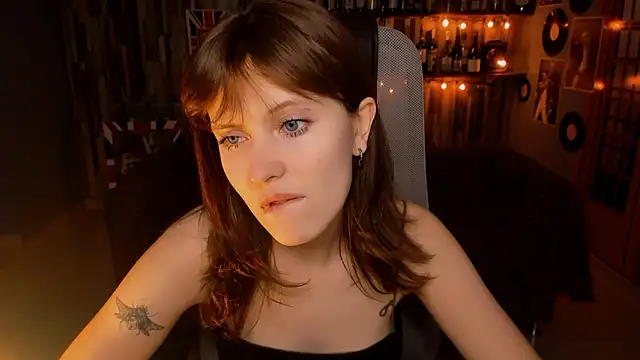 LolaAsmus online show from February 7, 2026, 9:28 am