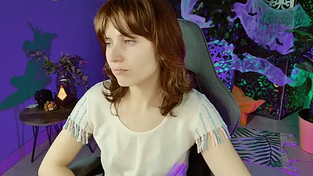 Snapshot of LolaAsmus chatting on November 1, 2025, 8:19 am LolaAsmus online show from November 1, 2025, 8:19 am