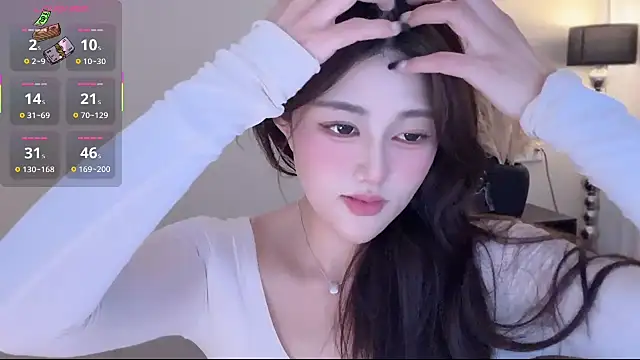 Strawberrybabyy1 online show from October 29, 2025, 3:55 pm