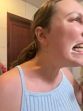 Snapshot of Yanacool007 chatting on November 27, 2025, 11:05 pm Yanacool007 online show from November 27, 2025, 11:05 pm