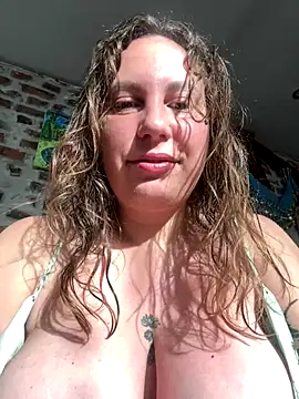 Snapshot of Yanacool007 chatting on December 17, 2025, 11:37 am Yanacool007 online show from December 17, 2025, 11:37 am