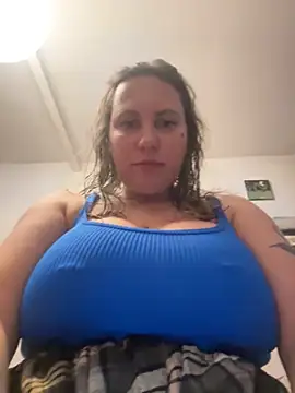 Snapshot of Yanacool007 chatting on November 18, 2025, 2:31 pm Yanacool007 online show from November 18, 2025, 2:31 pm